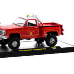 Diecast Republic M2 Machines 1976 Chevrolet Scottsdale 4X4 red lifted chief high flame SBFD